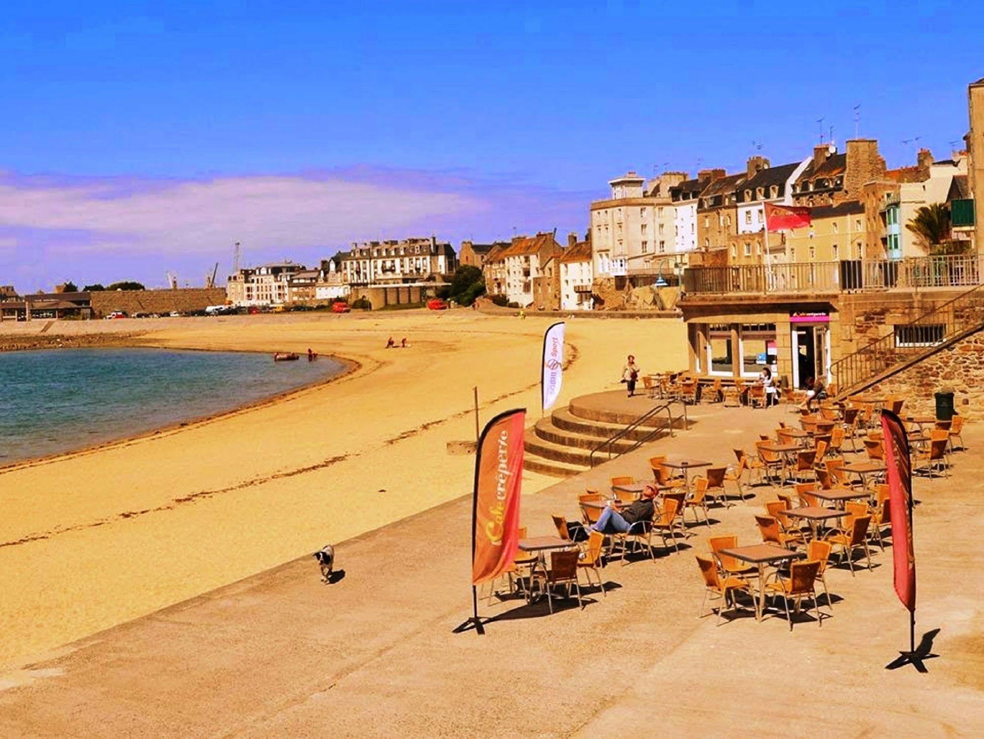 Appartement vue sur mer et sur intra muros st Malo ferry et commerces à 100 m Saint-Malo Extérieur photo